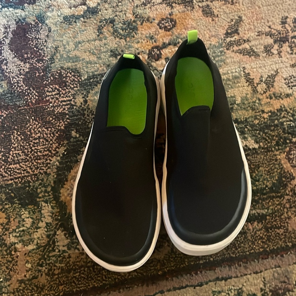 Very lightly used Oofos